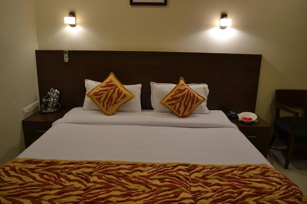 Hotel Adi Nágpur Kültér fotó