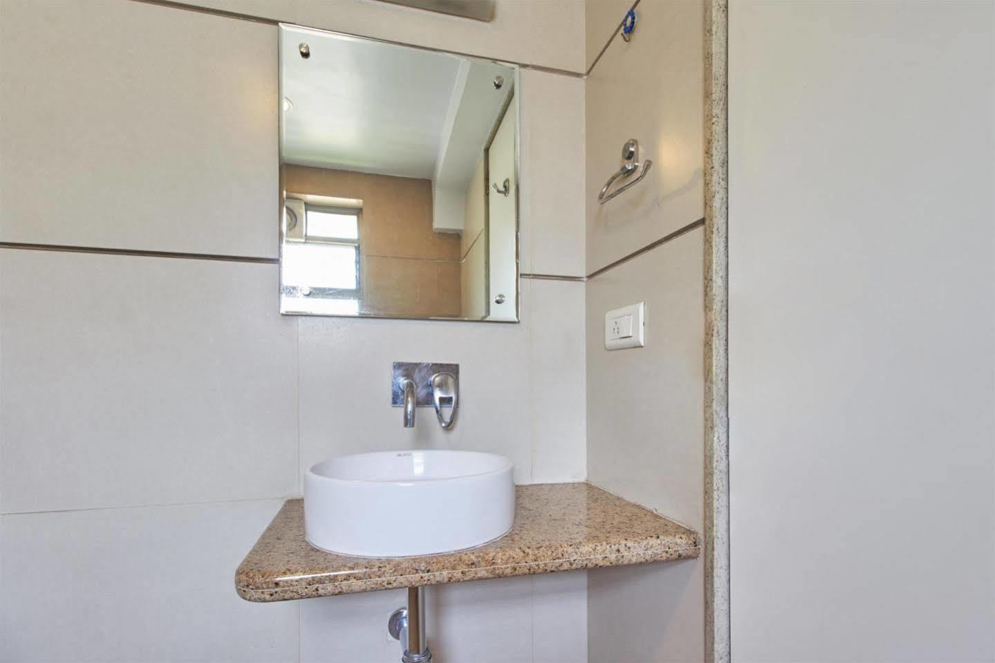 Hotel Adi Nágpur Kültér fotó