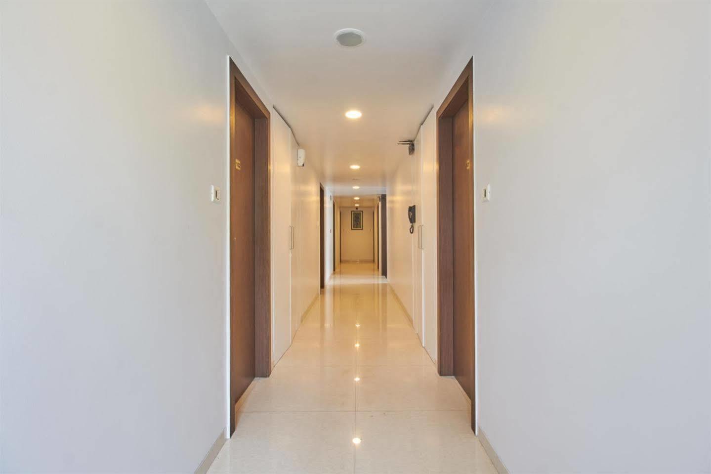 Hotel Adi Nágpur Kültér fotó
